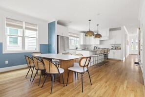 Dining - Boho Luxe Stay Game Room, Fire Pit & Playground (Raleigh)