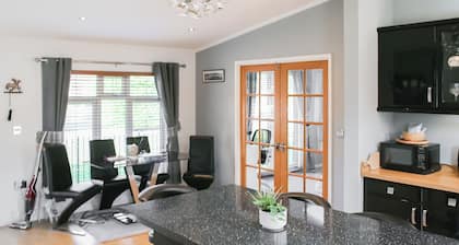 2 bedroom accommodation in Auchterarder, near Gleneagles