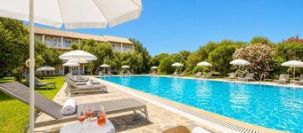 Kosmas Apartments