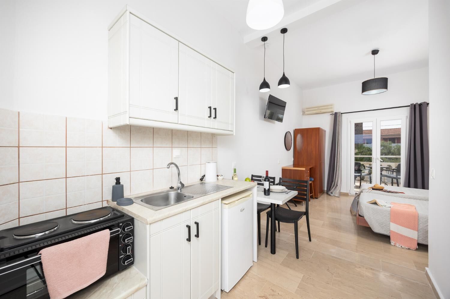 Photo - Kosmas Apartments