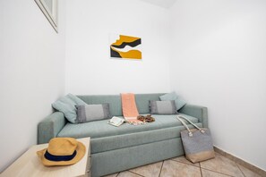 Leilighet – comfort, 1 soverom, balkong, bassengutsikt | Oppholdsområde