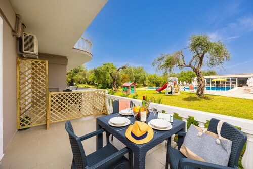 Kosmas Apartments