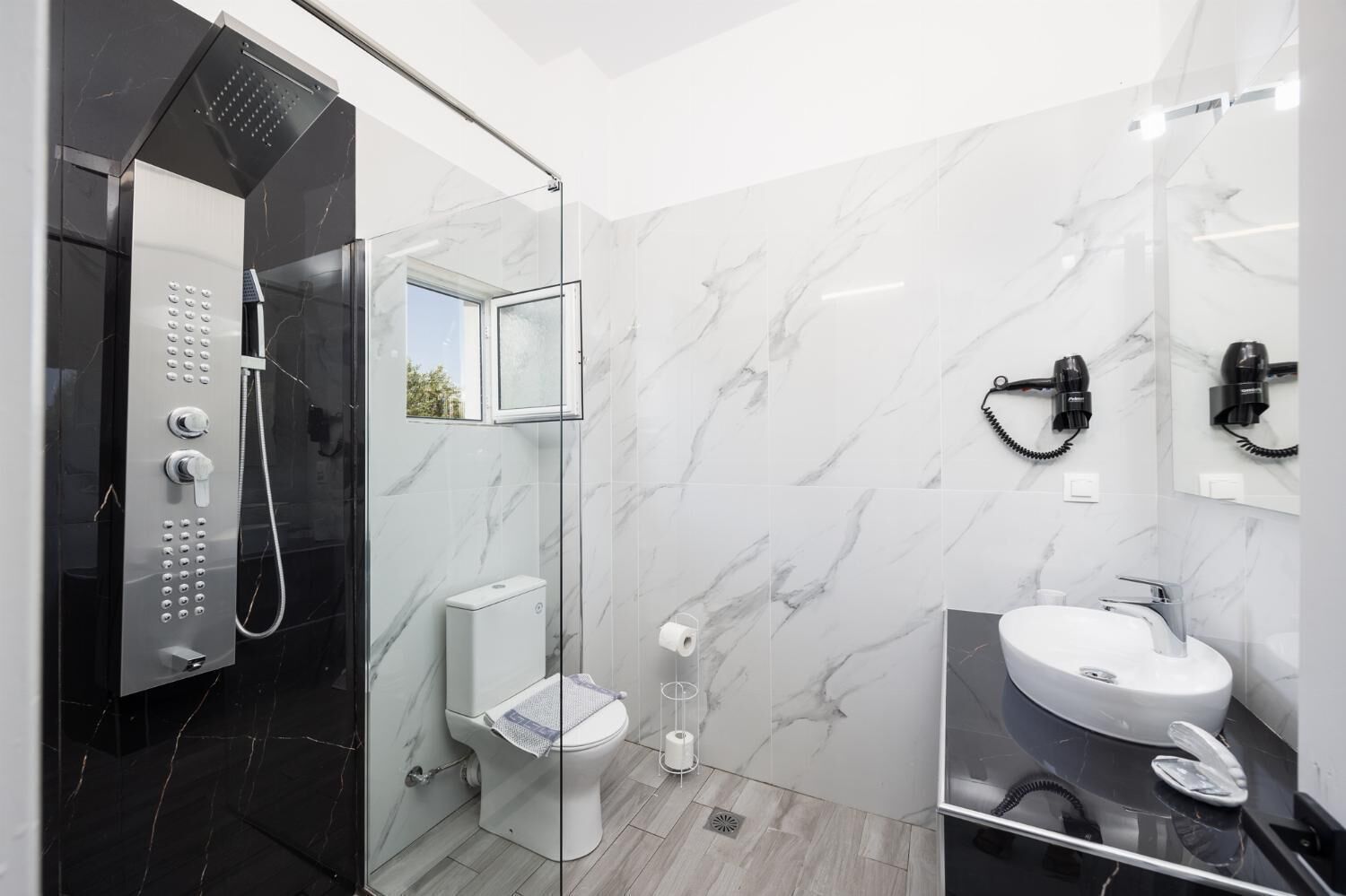 Photo - Kosmas Apartments