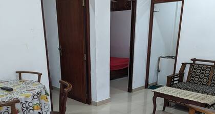 Comfortable 2-Bedroom Apartment with Full Kitchen & Living Space