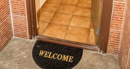 Experience apart for familliy and pets in retro-classic style in city center