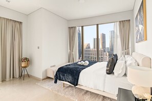 2 bedrooms, desk, iron/ironing board, WiFi