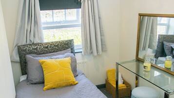 House | 3 bedrooms, iron/ironing board, free WiFi, bed sheets