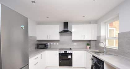 5guests-familyfriendly-parking-gardenview-centre
