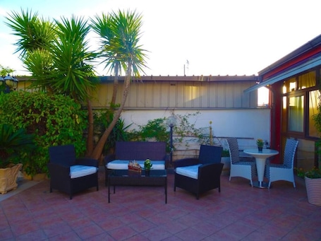 Restaurante al aire libre. B&B Sant'Antonio