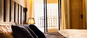 Cozy 1BHK Apartment Near Giga Mall