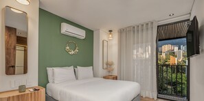 3 chambres, fer et planche à repasser, Wi-Fi, draps fournis