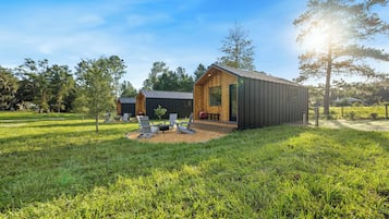 Mặt tiền nơi lưu trú