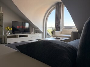 2 makuuhuonetta, työpöytä, silitysrauta/-lauta, Wi-Fi