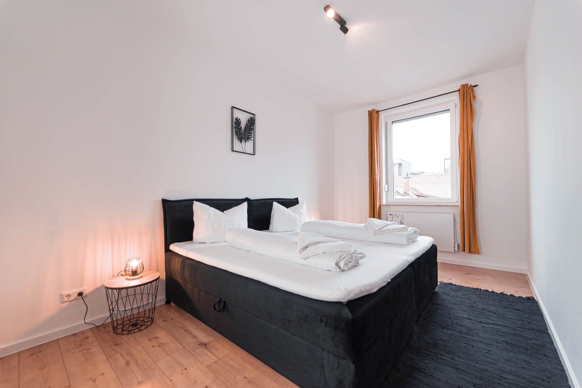 3 Schlafzimmer, Schreibtisch, Bügeleisen/Bügelbrett, Reisekinderbett