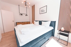 3 soveværelser, skrivebord, strygejern/strygebræt, weekendseng