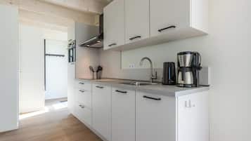 Geladeira, micro-ondas, cooktop, lava-louças