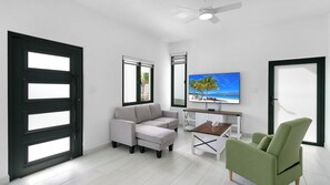 Studio Suite, Patio, Partial Sea View | Living area
