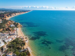 Villa | Beach - Holiday Home Olhos D'agua Near Beach (Albufeira)