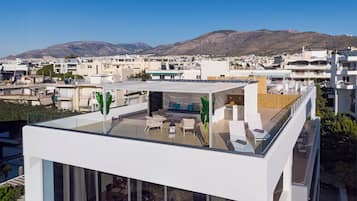 Apartment, 3 Bedrooms, Balcony, Mountain View | Balcony