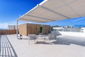 Apartment, 1 Bedroom, Balcony, Mountain View | Terrace/patio