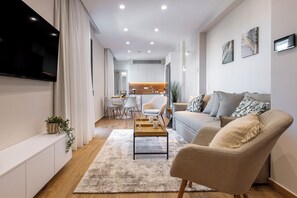 Apartamento, 1 quarto, sacada, vista para a montanha | Sala de estar