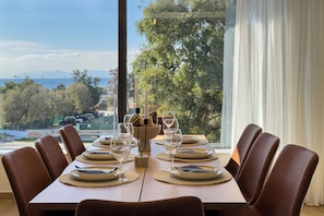 Apartamento, 3 habitaciones, balcón, vistas a la montaña | Comedor