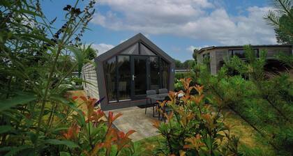2-bedroom chalet with terrace