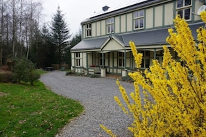 Exterior - Le Chaumont is a comfortable family home in a secluded natural setting. (Theux)