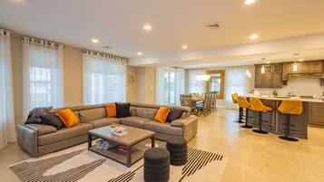 Vila, akses difabel | 6 kamar tidur