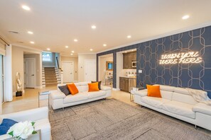 Villa, Accessible - Spacious 6BR Beach Home With Elevator Heated Pool - Ideal for Family Vacations (Brigantine)