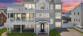 Heated Pool Hot Tub 5BR Game Room Elevator Cabana