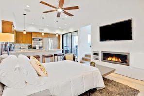 House | 6 bedrooms - 7 Br 2 Hot Tubs Rooftop Beach Block Ocean View (Newport Beach)