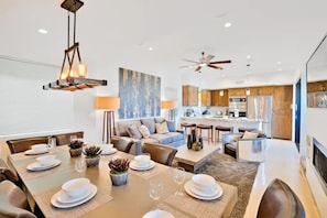 House | 6 bedrooms - 7 Br 2 Hot Tubs Rooftop Beach Block Ocean View (Newport Beach)