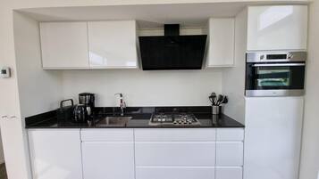 Refrigerador, microondas, lavavajillas