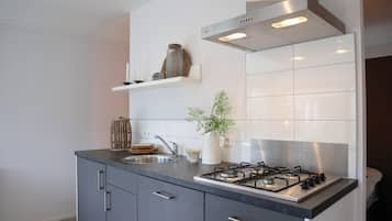 Kühlschrank, Mikrowelle, Geschirrspüler