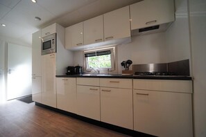 Fridge, microwave, dishwasher