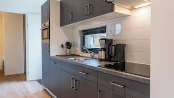 Kühlschrank, Mikrowelle, Geschirrspüler