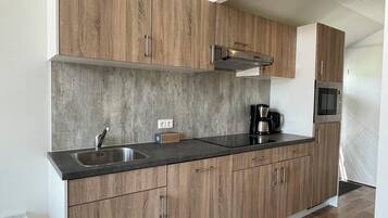 Refrigerador, microondas, parrilla de estufa y lavavajillas