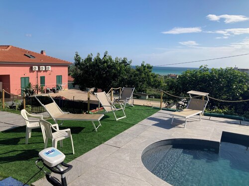 Vacation home, between the wonderful hills, near the sea and with new pool