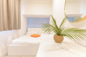 Deluxe Penthouse, 3 Bedrooms | 3 bedrooms, premium bedding, down comforters, in-room safe