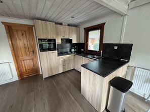 Fridge, microwave, dishwasher, coffee/tea maker