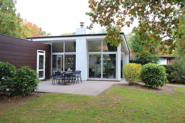 Outdoor dining - L-Pavilion 6 (Susteren)