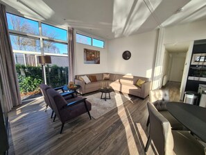 TV - Pavilion 8 (Susteren)