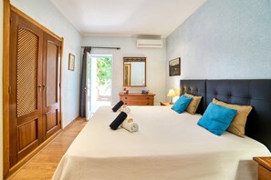 4 bedrooms, iron/ironing board, bed sheets - Villa in Albufeira Near sea Beach (Albufeira)