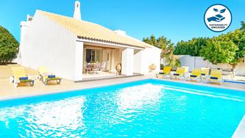 Villa | Pool | Indoor pool, outdoor pool