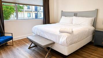 2 chambres, fer et planche à repasser, Wi-Fi, draps fournis