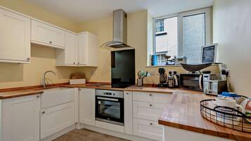 Microwave, oven, highchair, cookware/dishes/utensils