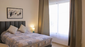 Habitación ejecutiva, 1 cama doble | Caja fuerte, tabla de planchar con plancha, wifi gratis