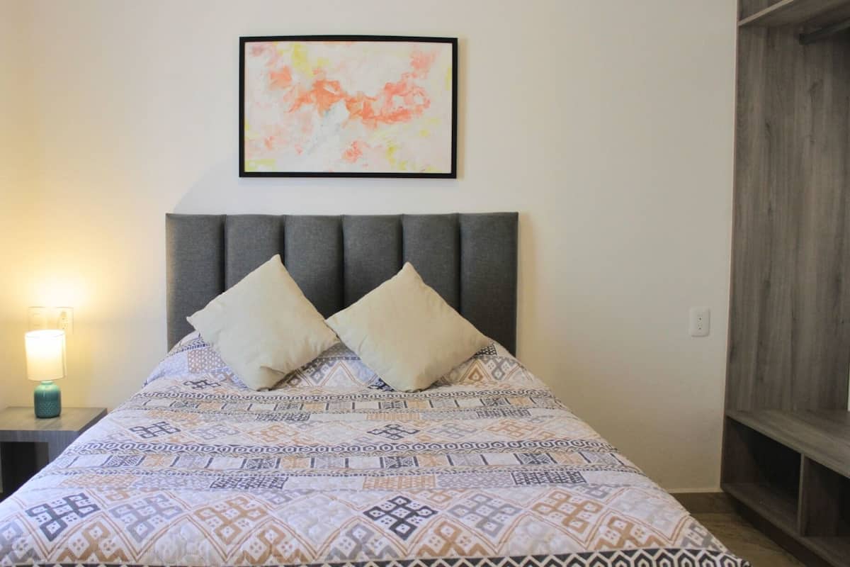 Executive Room, 1 Double Bed | In-room safe, iron/ironing board, free WiFi