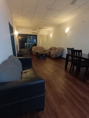 Living area - Charming 2-bedroom house with Pool, WiFi, Kitchen, AC in Langkawi Island (Kedah)